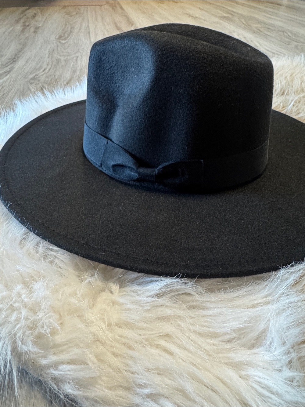 Classic Black Wide-Brim Wool Hat
